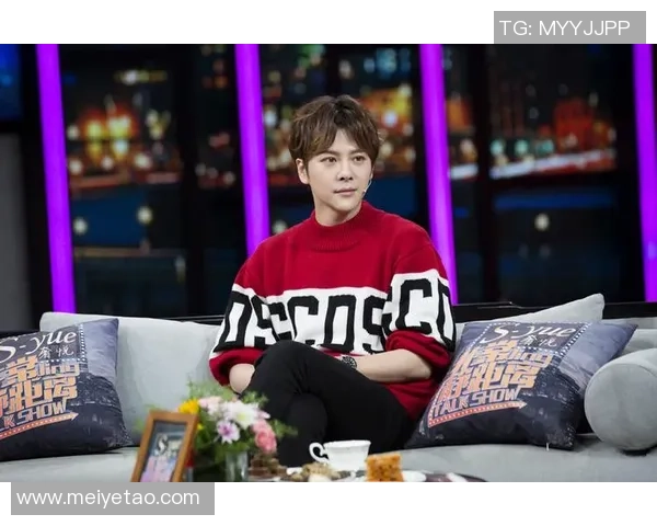 李静谈足球生涯：从青涩少年到职业球员的心路历程与成长故事