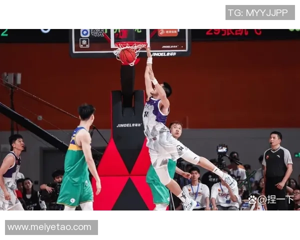 西安篮球队在全国锦标赛积分榜上以81分稳居第一名，表现引人瞩目